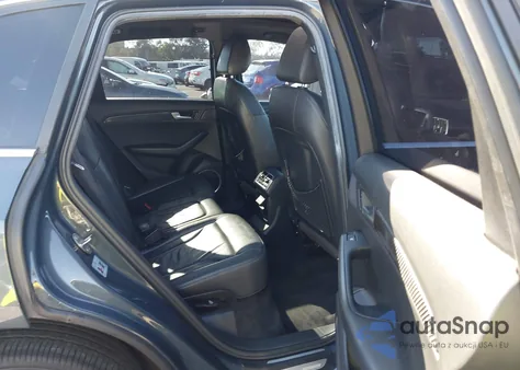 2010 Audi Q5 3.2 Premium z USA, uszkodzony, nr VIN WA1MKAFP2AA067078